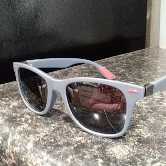 🌹3/$15 🆕 Unisex Sunglasses - Picture 2 of 2